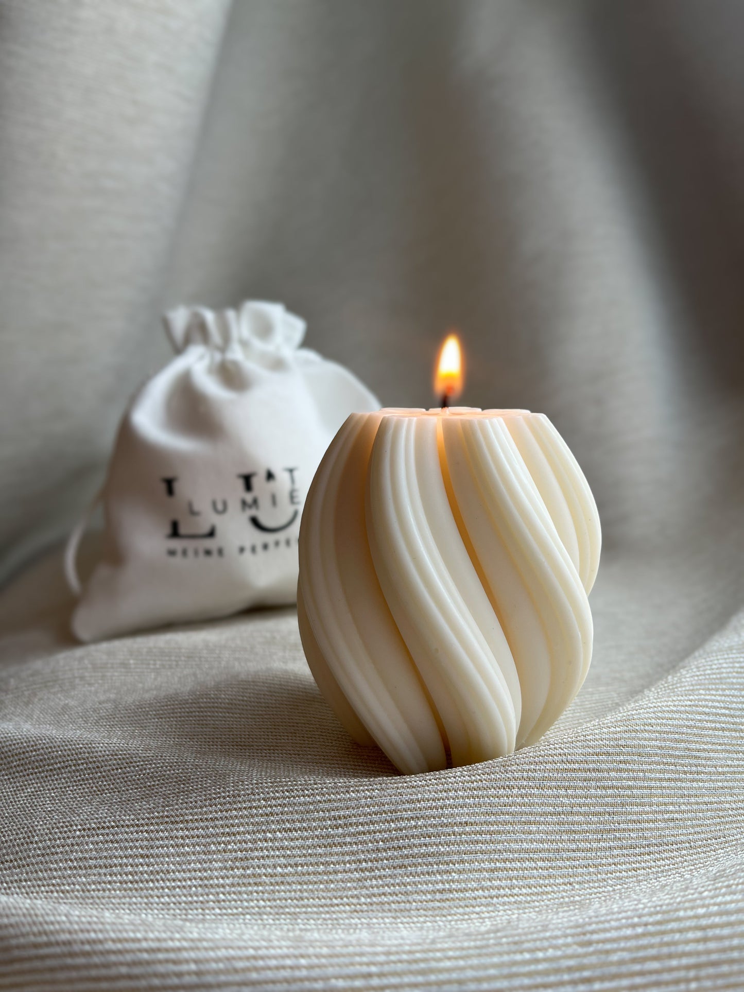 Dein Individuelles Kerzenset - Weißes Tablett / Desert Oud / Swirl